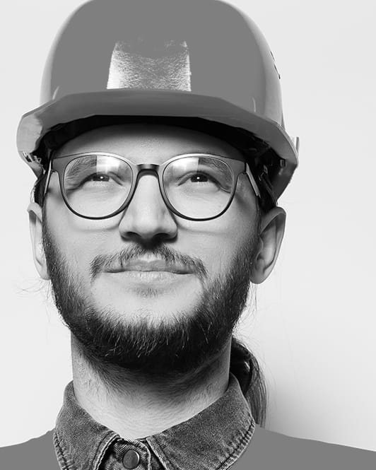 studio-portrait-young-smiling-construction studio-portrait-young-smiling-construction